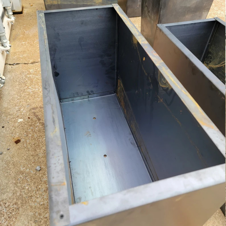 Metalinis lauko vazonas nedažytas | Steelart