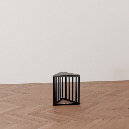 Trikampis staliukas LINE HARMONY | Steelart