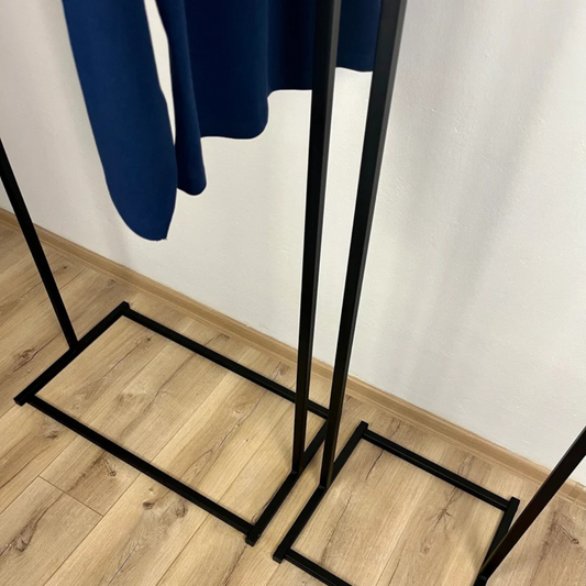 Juoda kabykla drabužiams SILENCE Steelart